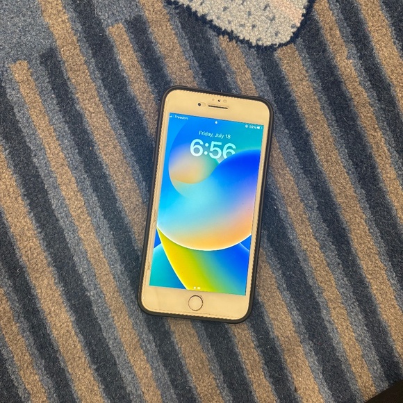 iPhone 8 Plus 256GB/Touch ID working perfectly - Picture 1 of 13